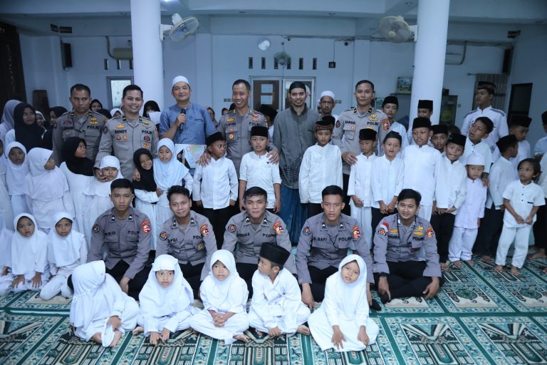 Divhumas Polri Gelar Santunan untuk Yayasan Yatim dan Dhuafa dalam Rangka Hari Jadi Ke-73 Humas Polri