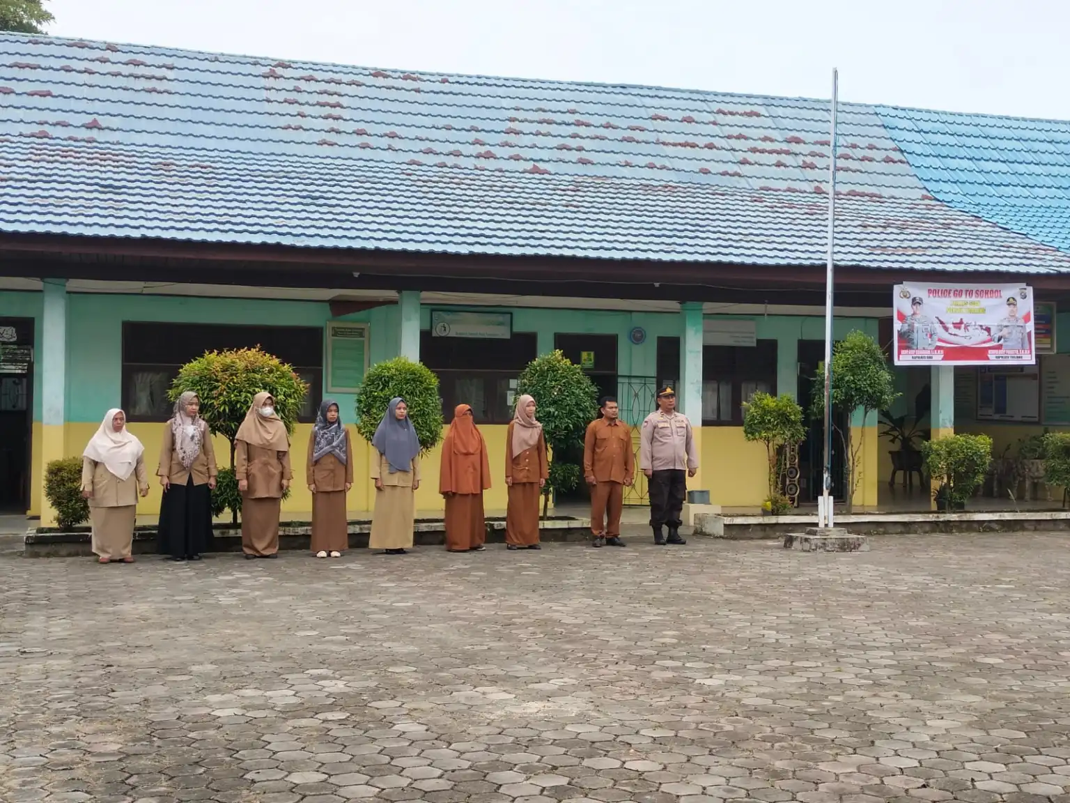 Program Police Goes to School dilaksanakan di SMP Plus Muhamadiyah Tualang Kampung