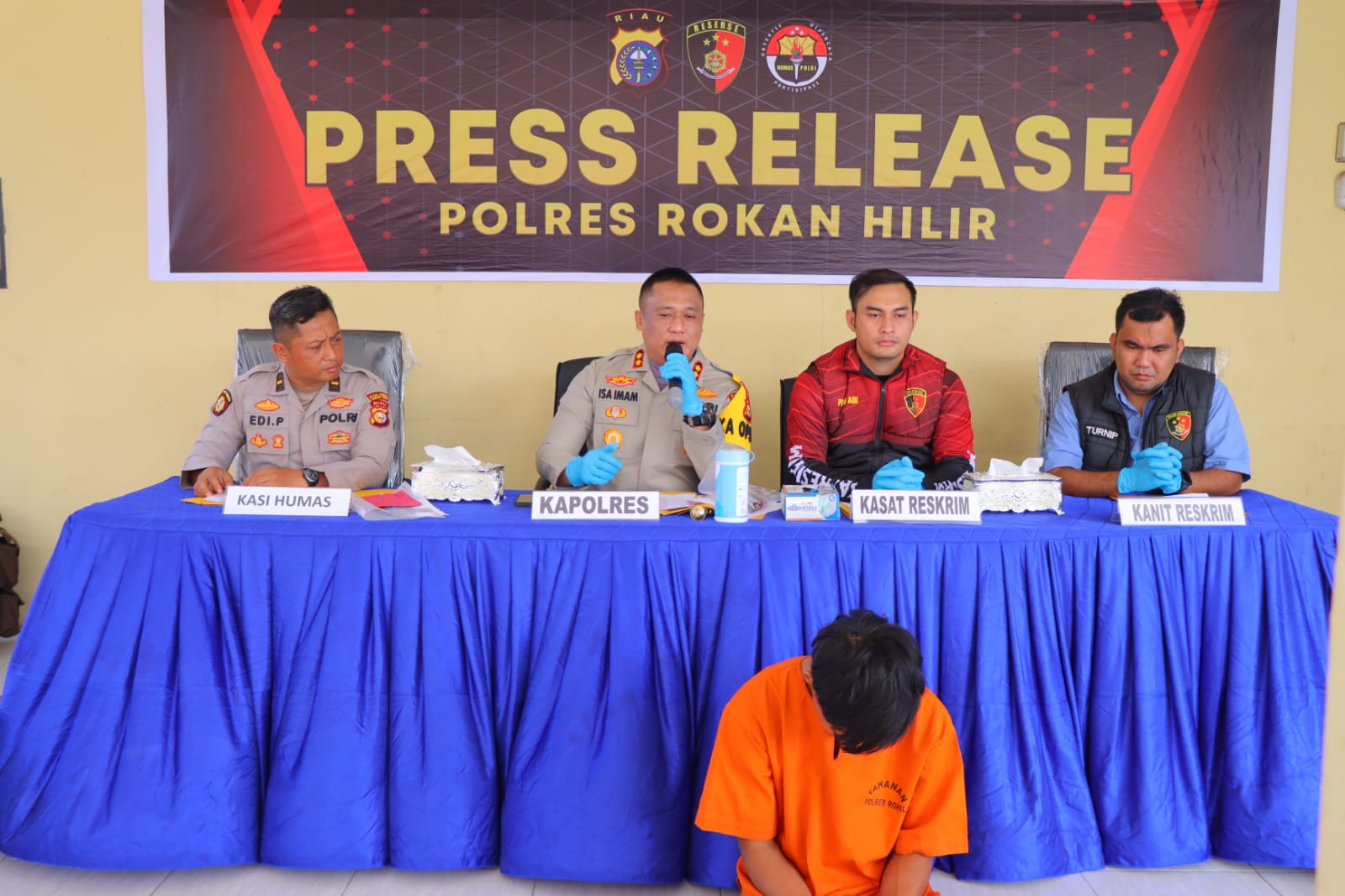 Polres Rohil Press Release Terkait Kasus Pembunuhan Diparit Atmo Bagan Punak